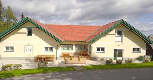 Pack House | Gästehaus Hebalm - Alleinnutzung bis 50 Personen, 900 m2