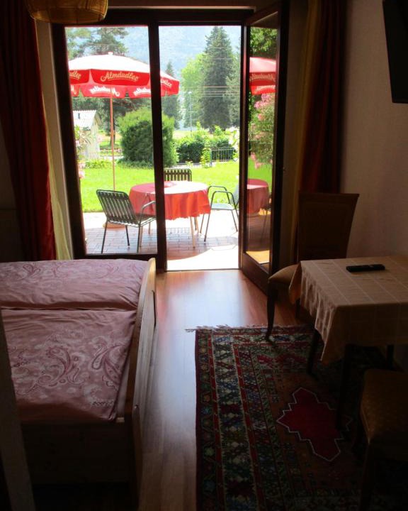 Bodensdorf Bed & Breakfast | Gästehaus Leo