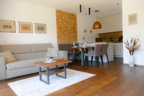 Tauplitz Apartment | Grimmingpanorama mit Sauna by Salzkammergood Living