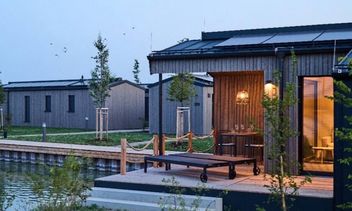 Breitenbrunn House | Guesthouse with sauna and amazing lake views
