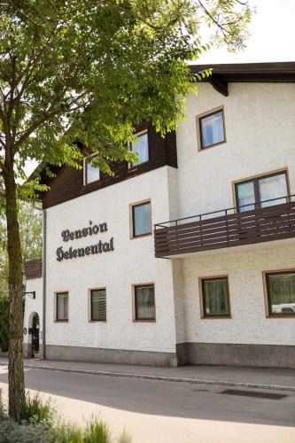 Baden House | Helenental Pension & Apartments