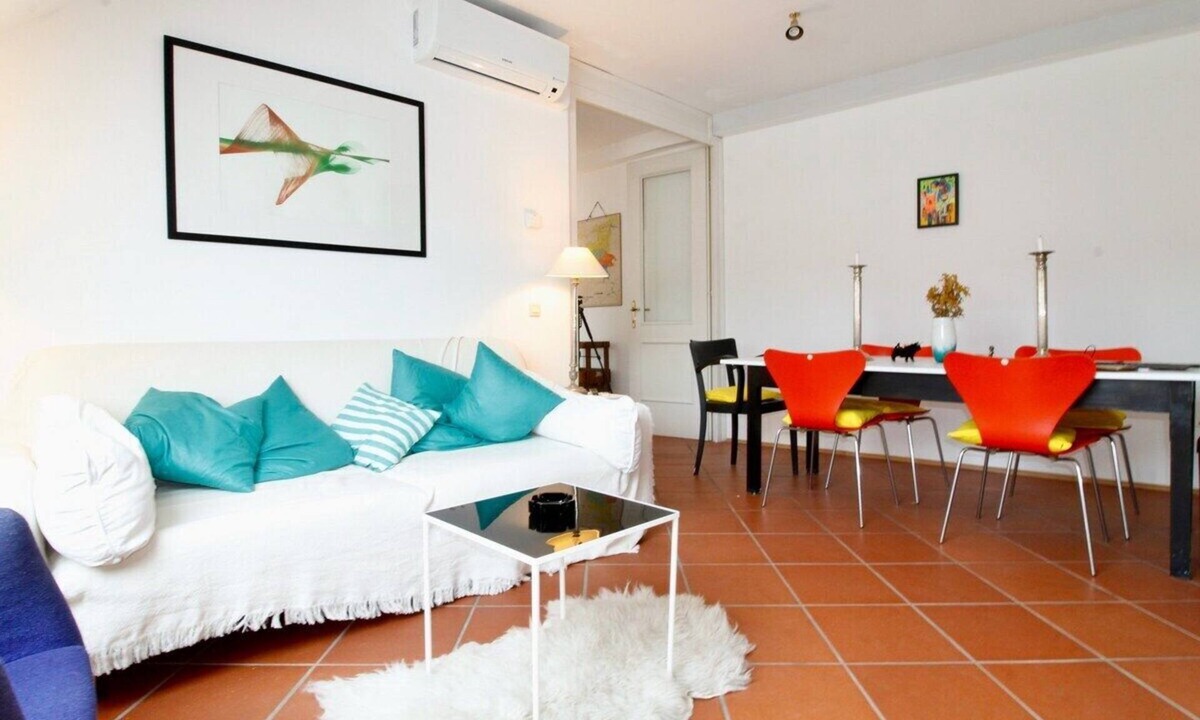 Landstrasse Apartment | Helle Altbauwohnung zentral 2 BR