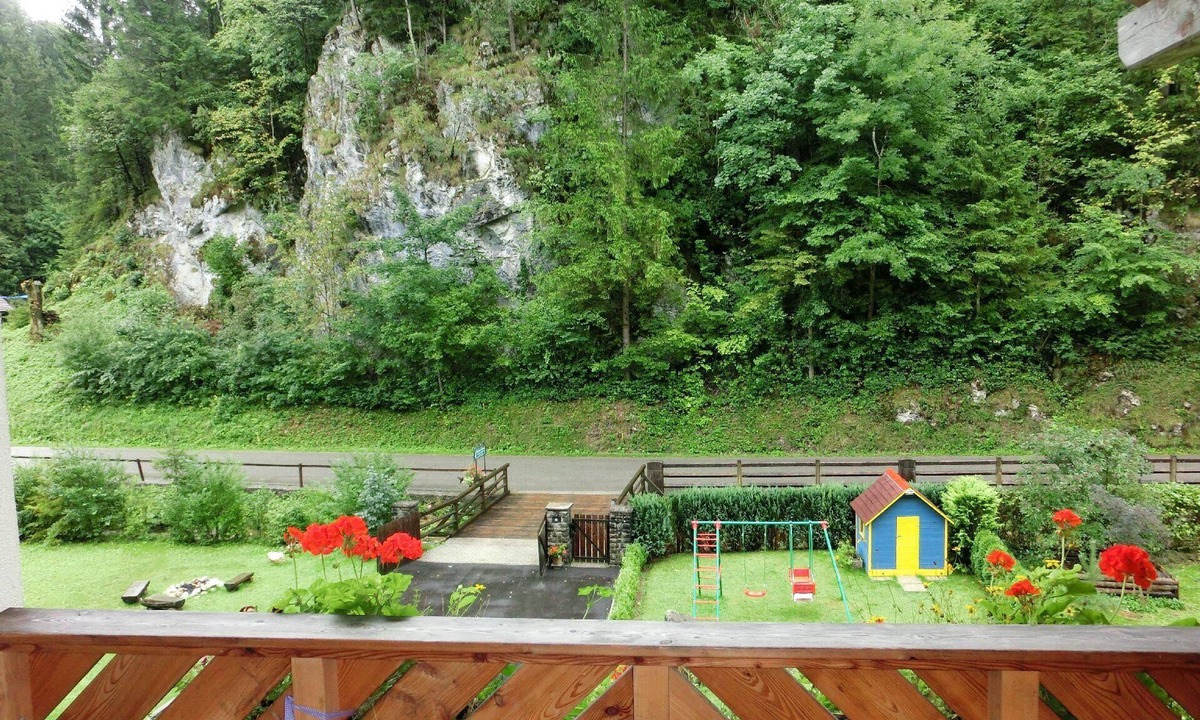 Loich House | Holiday apartment Felsenblick
