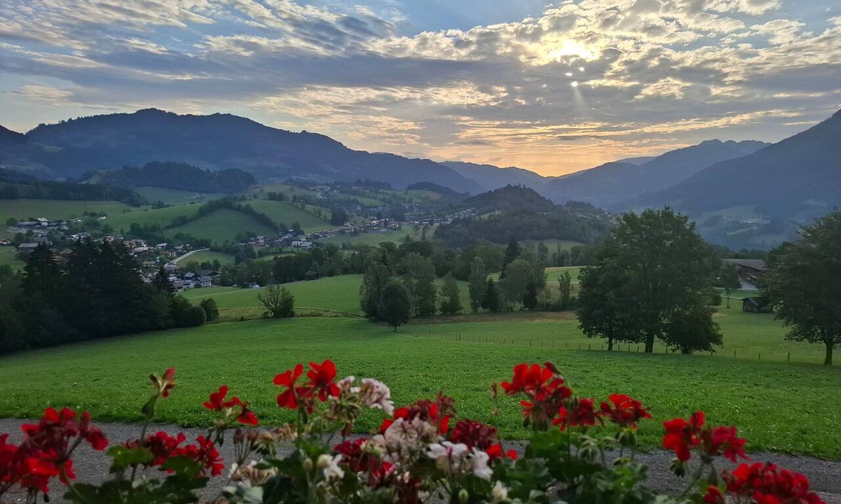 Goldegg Apartment | Holiday Apartment "Knollgut Buchberg" with Mountain View, Shared Terrace & Wi-Fi