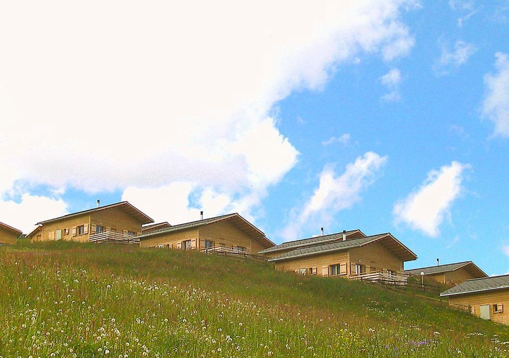 Oberurmein House | Holiday Home Komfort Aclas Maiensäss Resort-4
