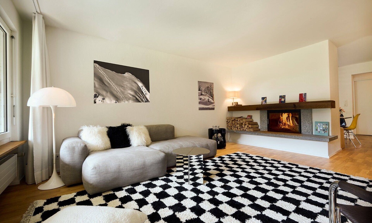 Klosters-Serneus House | Holiday Home 'Wef 2026' with Mountain View, Shared Terrace and Wi-Fi