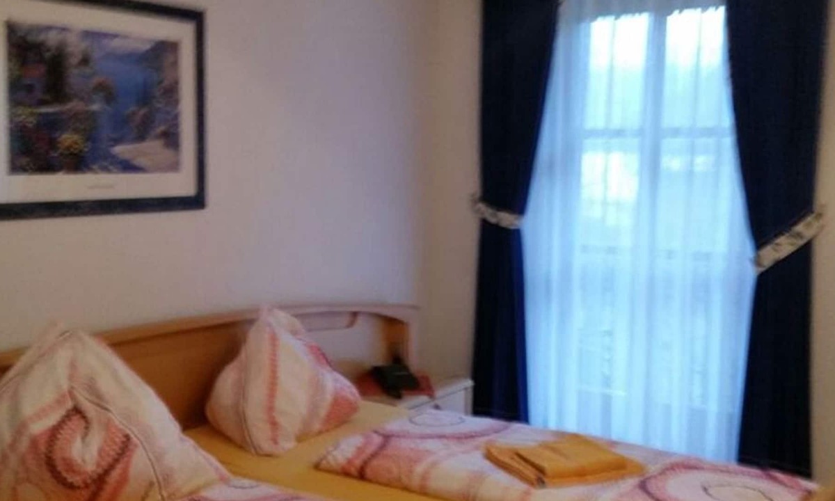 Sankt Lorenz Apartment | Holiday room 3 - Seepension & Apartment house campsite Nussbaumer
