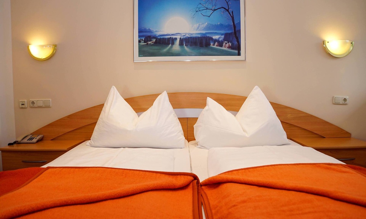 Krumpendorf am Woerther See Hotel | Hotel Hudelist