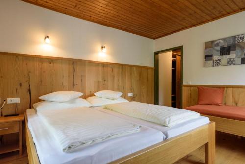 Russbach am Pass Gschuett Hotel | Hotel Landhaus Ausswinkl