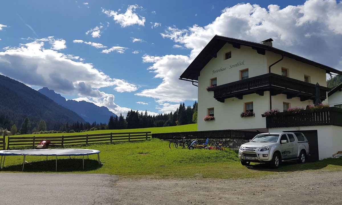 Sillian House | im Garten der Dolom - Erholung pur by Interhome