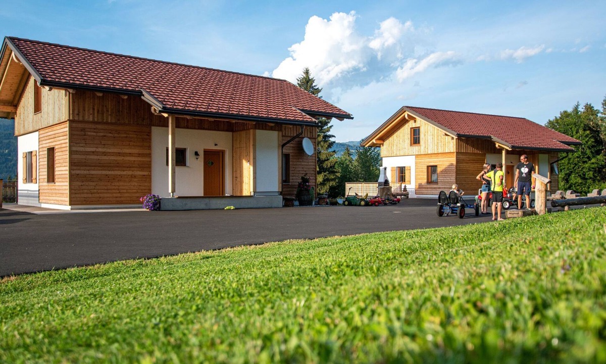 Schlanitzen House | in Gemeinde Hermagor-Pressegger See mit Terrasse, Grill und Garten by Interhome