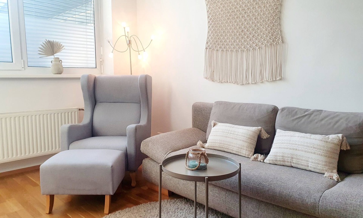 Gries Apartment | Innenstadt Ferienwohnung mit Parkplatz & Veranda. Haustierfreundlich!