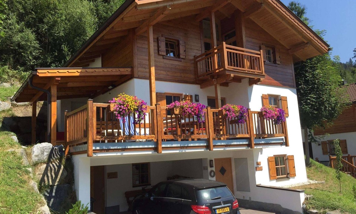 Wald im Pinzgau Ski Chalet | Large Chalet in Wald im Pinzgau