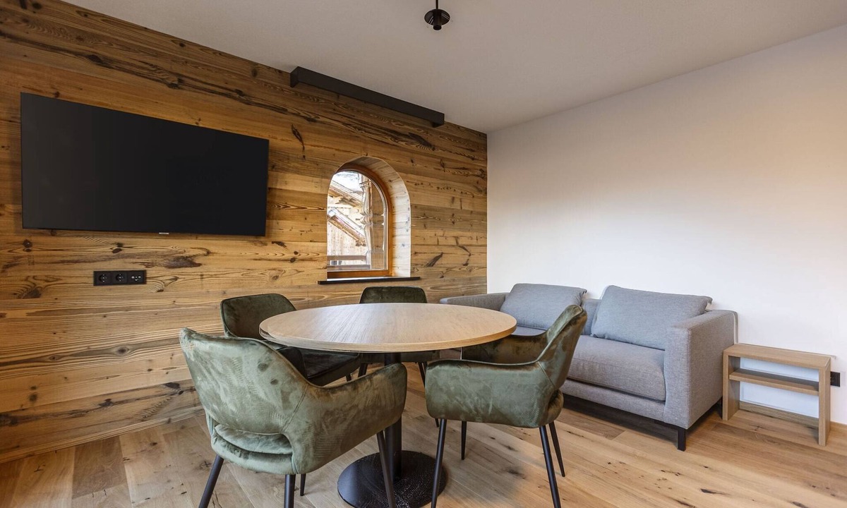 Lermoos Apartment | Lavish apartment with sauna
