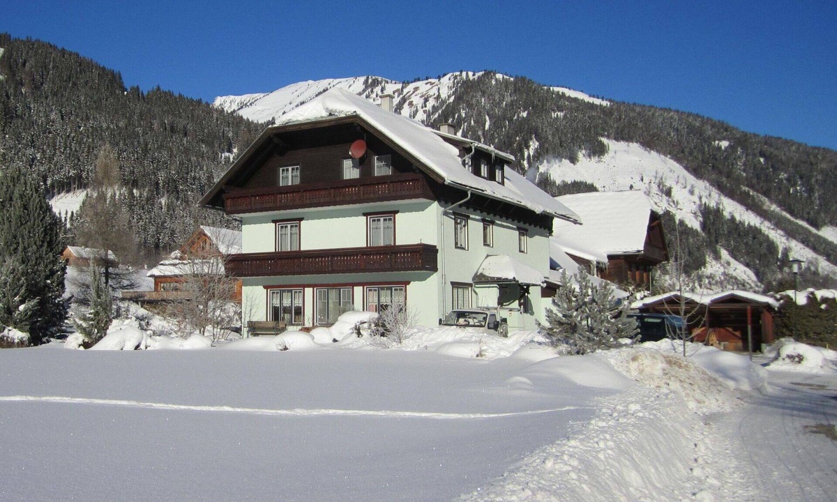 Donnersbachwald Apartment | Lovely apartment for 4 people with WIFI, TV, terrace and panoramic view