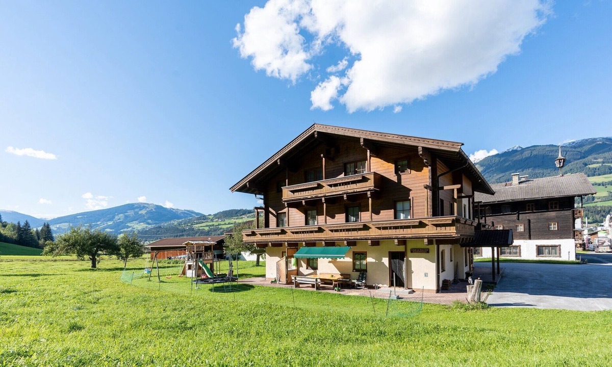 Mittersill Apartment | Mittersill apartment close to ski lifts