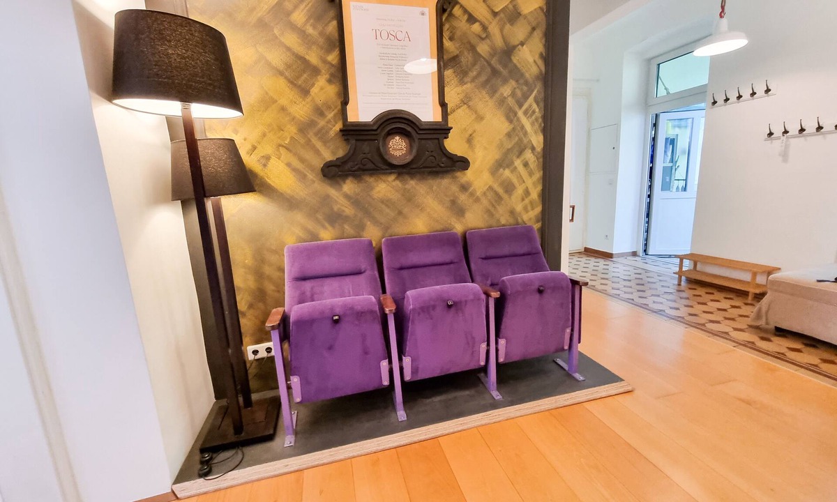 Hernals Apartment | Modern apartment with large balcony 110m²/free garage with e-charging station