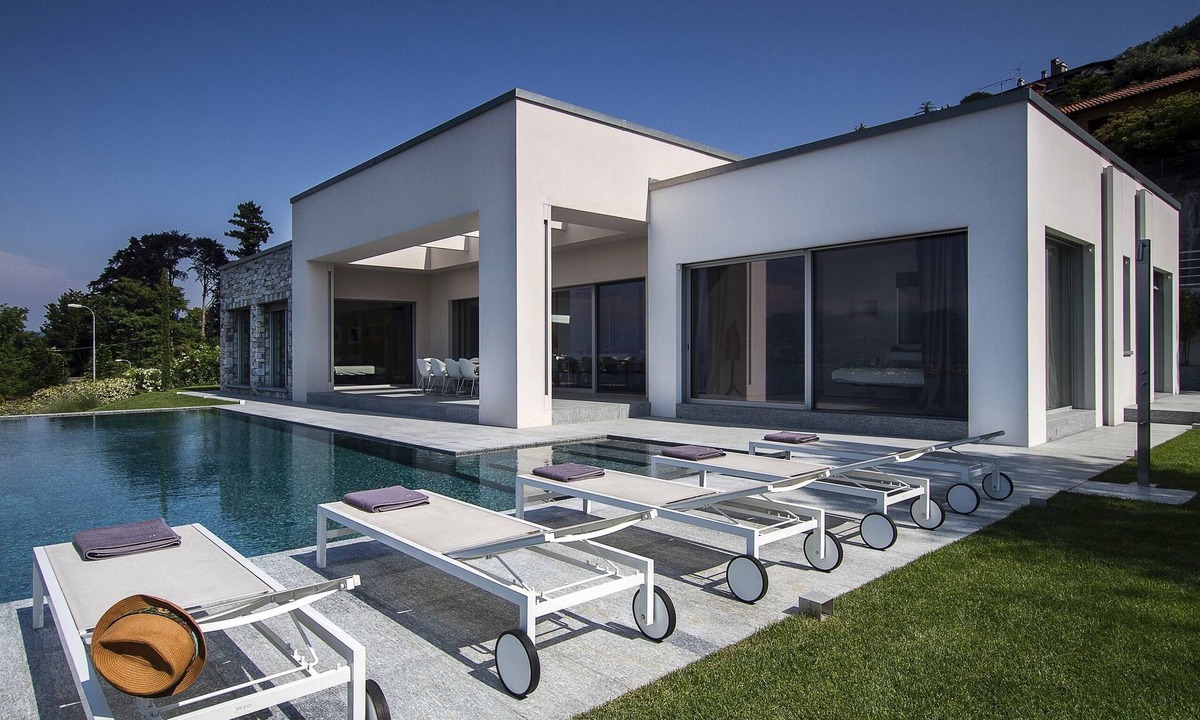 Stresa Villa | Modern Designer Villa With Pool And Magnificent Lake Views! - Villa Camilla