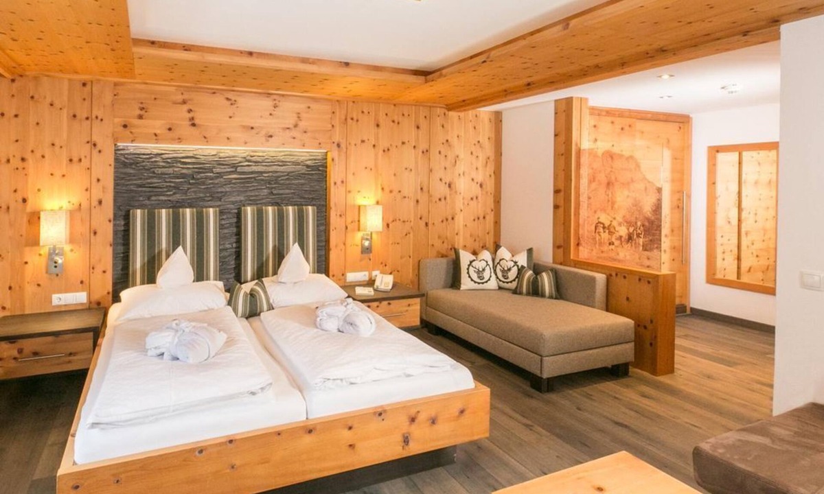 Filzmoos Apartment | Mountain and hiking experience in the room "Zirbenstein" - Alpenhof, country hotel