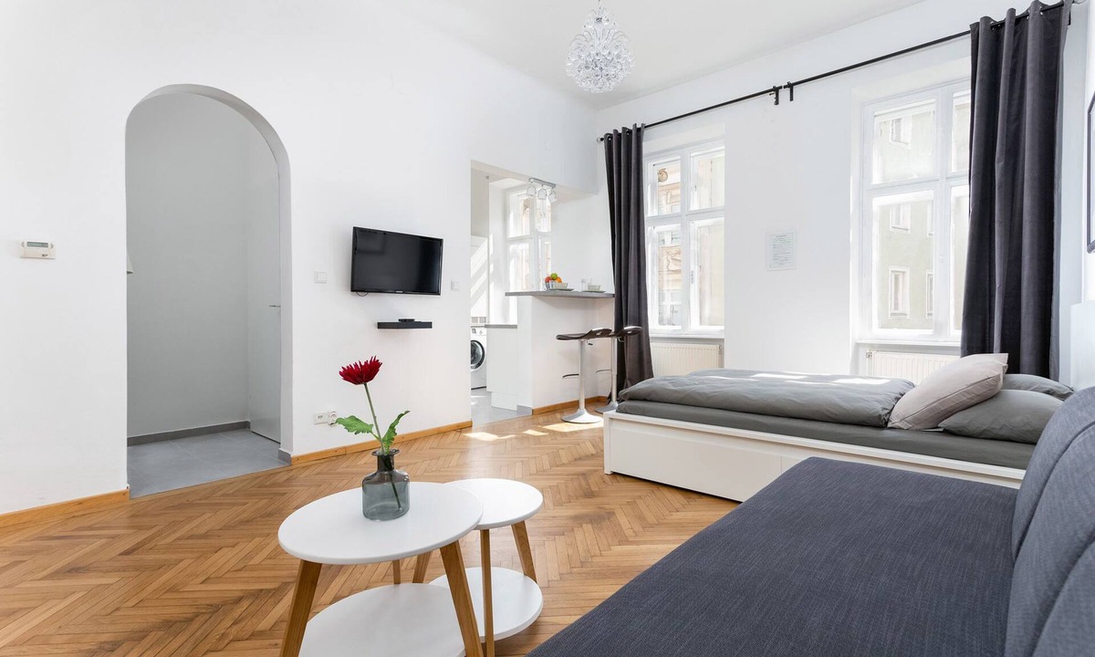 Landstrasse Apartment | Newly renovated Bright apartment within walking distance to center and Metro U3