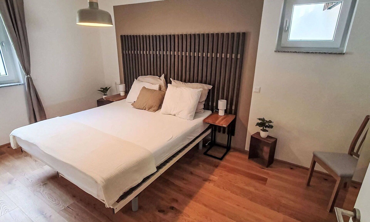 Sattendorf Apartment | Nice apartment for 5 guests with WIFI, TV and balcony