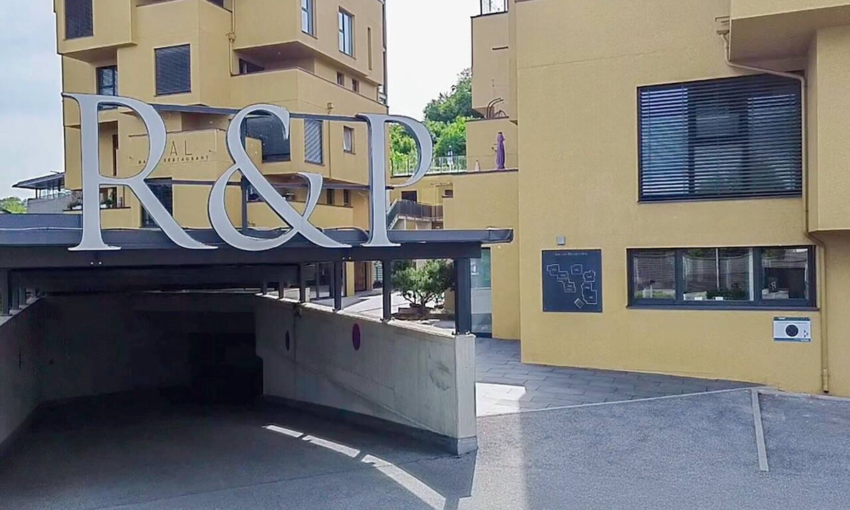 Graz-Straßgang Apartment | Nice apartment for 6 people with WIFI, hot tub, A/C, TV, terrace and pets allowed
