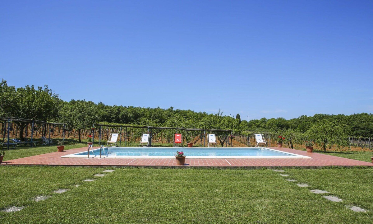 Monteriggioni Villa | Nice apartment in villa for 5 guests with pool, WIFI, TV, patio, pets allowed and panoramic view