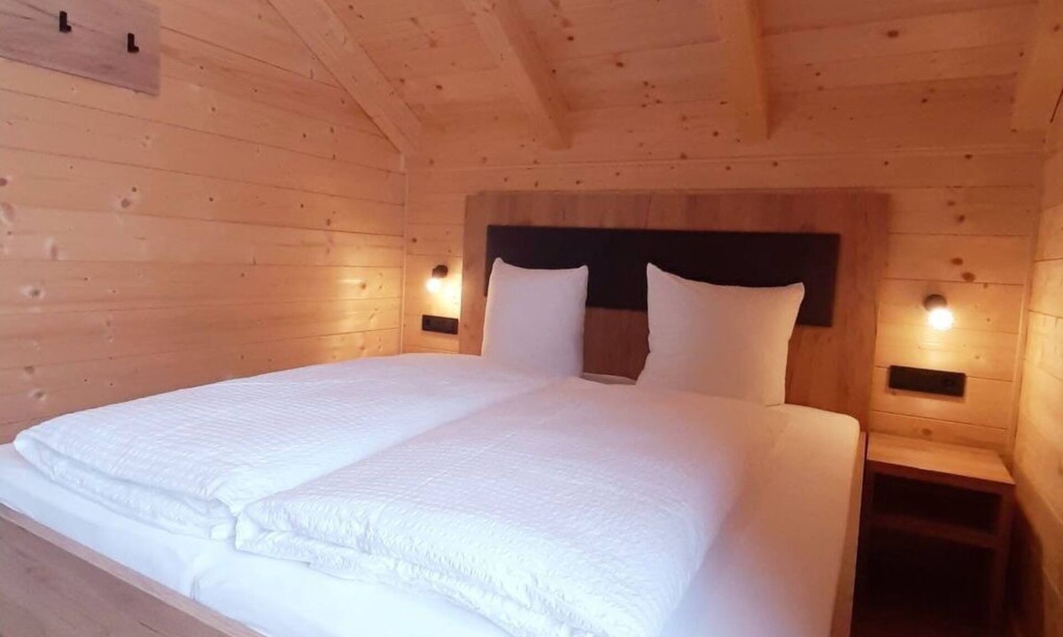 Sonnenalpe Nassfeld House | Nice apartment in villa for 6 people with WIFI, TV, terrace, pets allowed and panoramic view