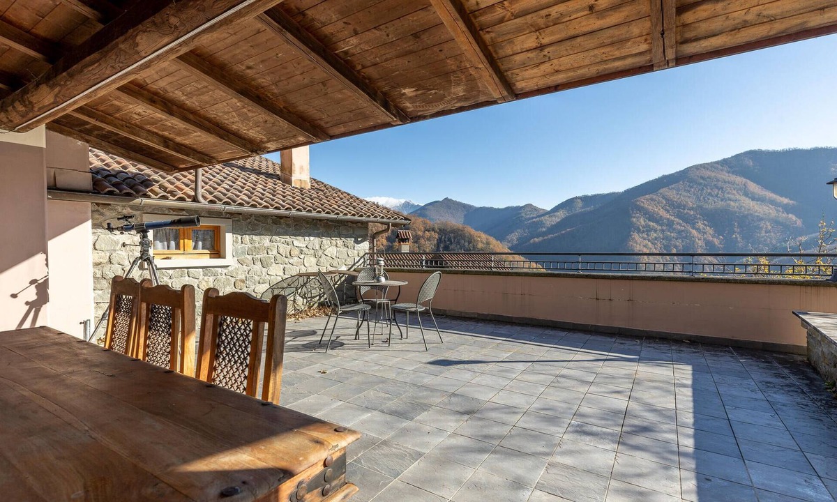 Prota House | Nice home in Comano with house a mountain view
