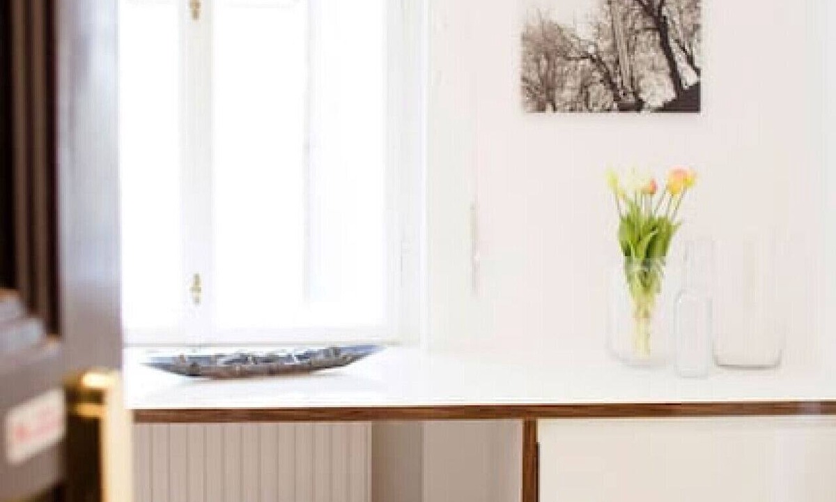 Mariahilf Apartment | One-Bedroom Apartment with Balcony - Naschmarkt