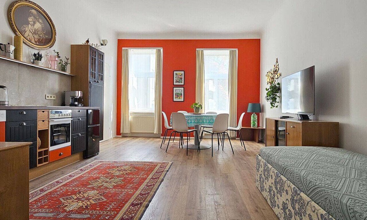Mariahilf Apartment | Orange Palm - 100m2 - cozy, central, original