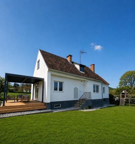 Bad Sauerbrunn House | Pannonia Cottage with Large Terrace & Garden