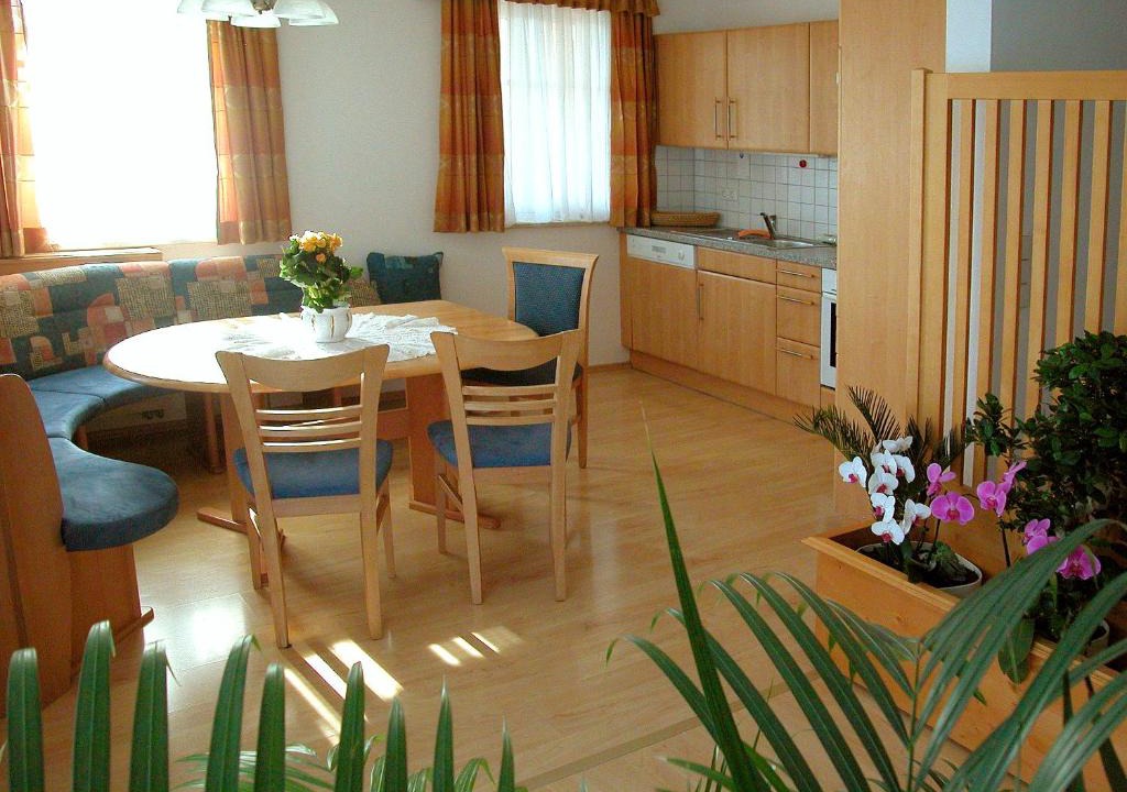 Anthering House | Pension Hiesel-Villa Untersbergblick