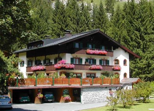 Lofer House | Pension Sonneck