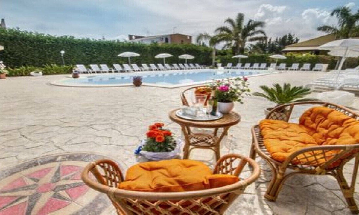 Campofelice di Roccella Apartment | Quadruple Room with Balcony n2 Via Salvatore Onion n5 first floor