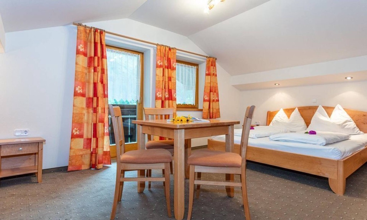 Lofer House | Quadruple Room with Shower, Toilet - Hagn, Monika