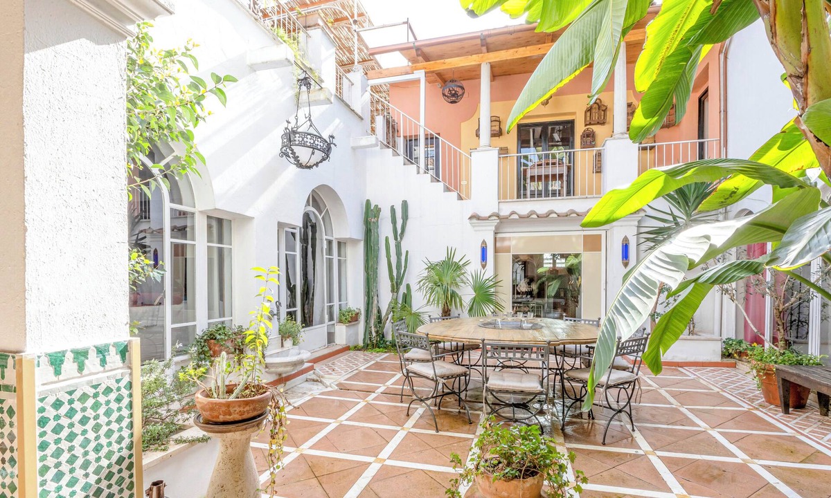 Trastevere Villa | Riad Riari