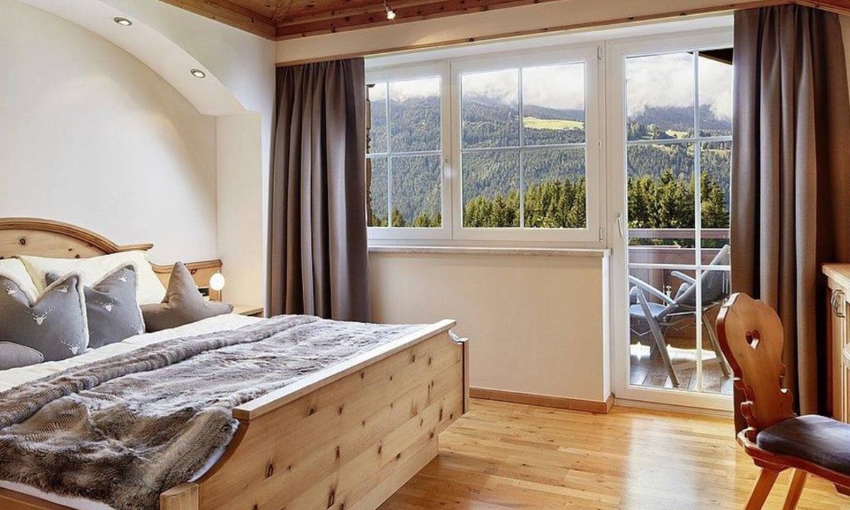 Mittersill Hotel | Romantic Suite Prize of Honor - VWP up to 3 nights - Gut Sonnberghof Naturhotel