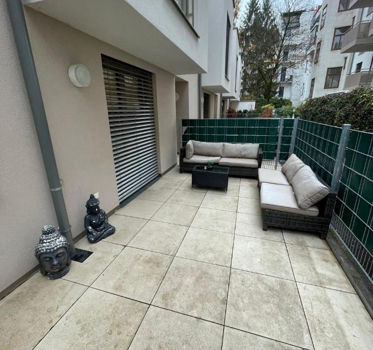 Ottakring Apartment | Ruhiges Wiener Townhouse mit Terrasse und Küche
