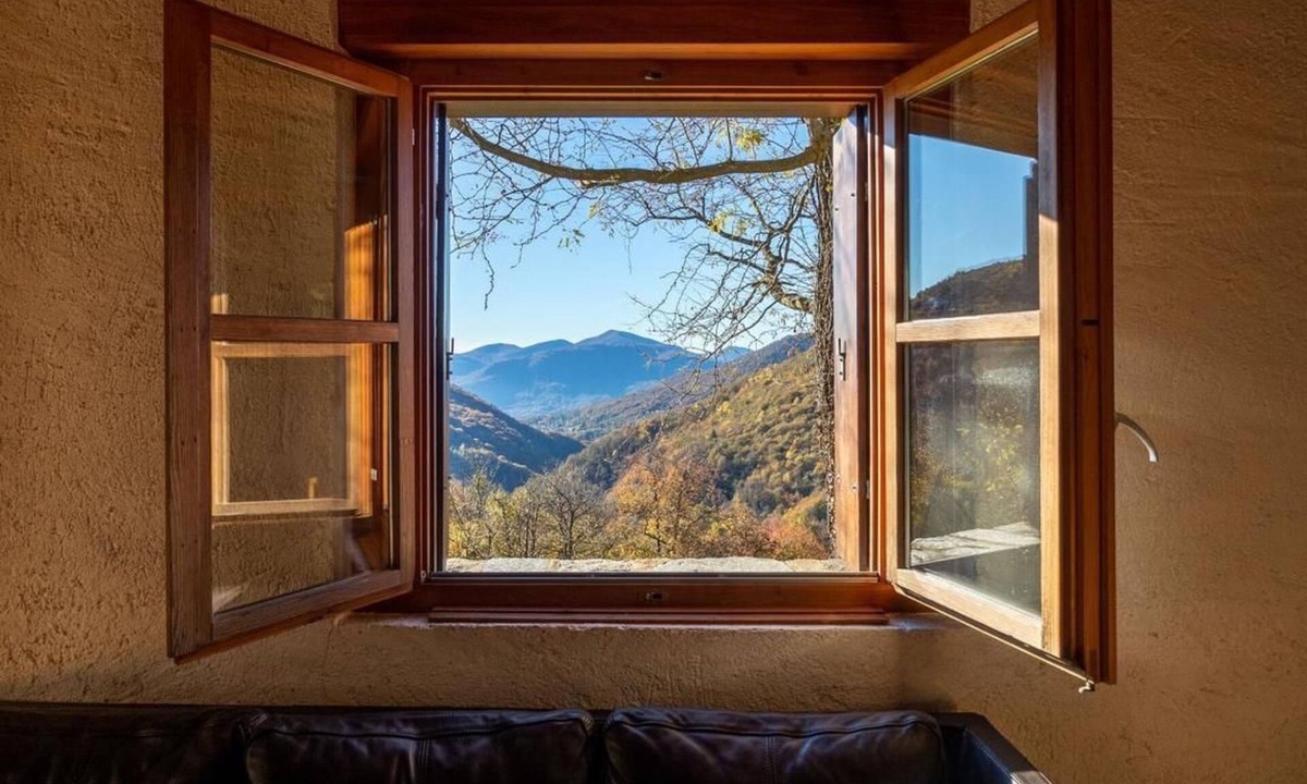 Aranno Ski Chalet | Rustico "Casa Chris" with endless mountain views