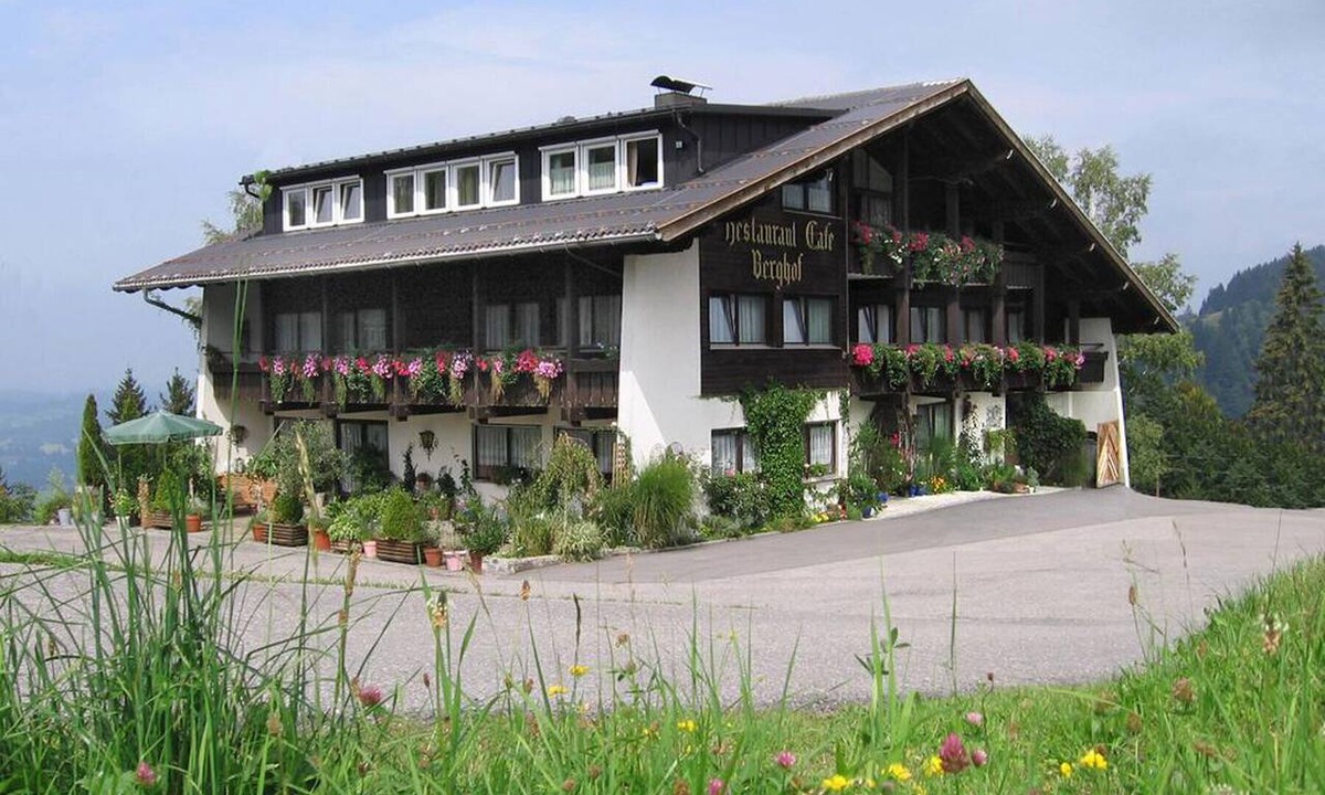 Riefensberg House | Self-catering house for groups of up to 32 people in the Bregenzerwald, in a beautiful location