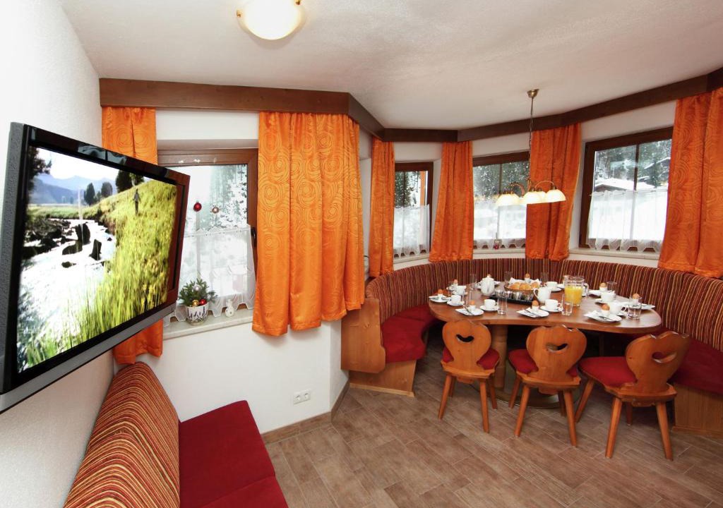 Vorderglemm House | Serene Holiday Home with Infrared Sauna in Salzburg