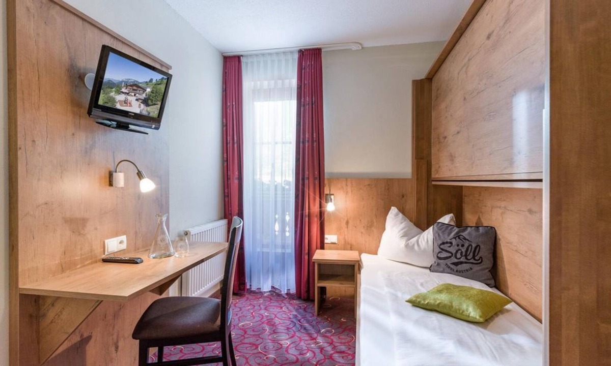 Soell House | Single room, shower, toilet, balcony, short breakfast - Gasthof Gruberhof