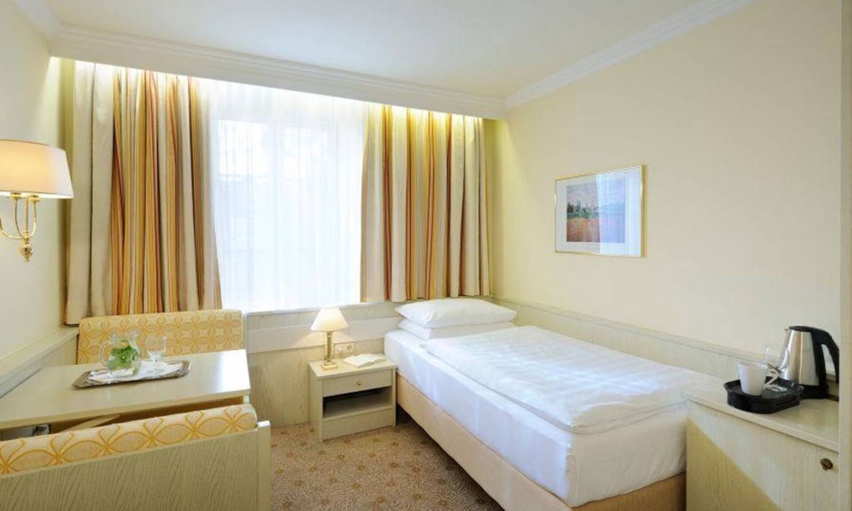 Elisabeth-Vorstadt House | Single room with shower or Bathroom, toilet - clipper, hotel