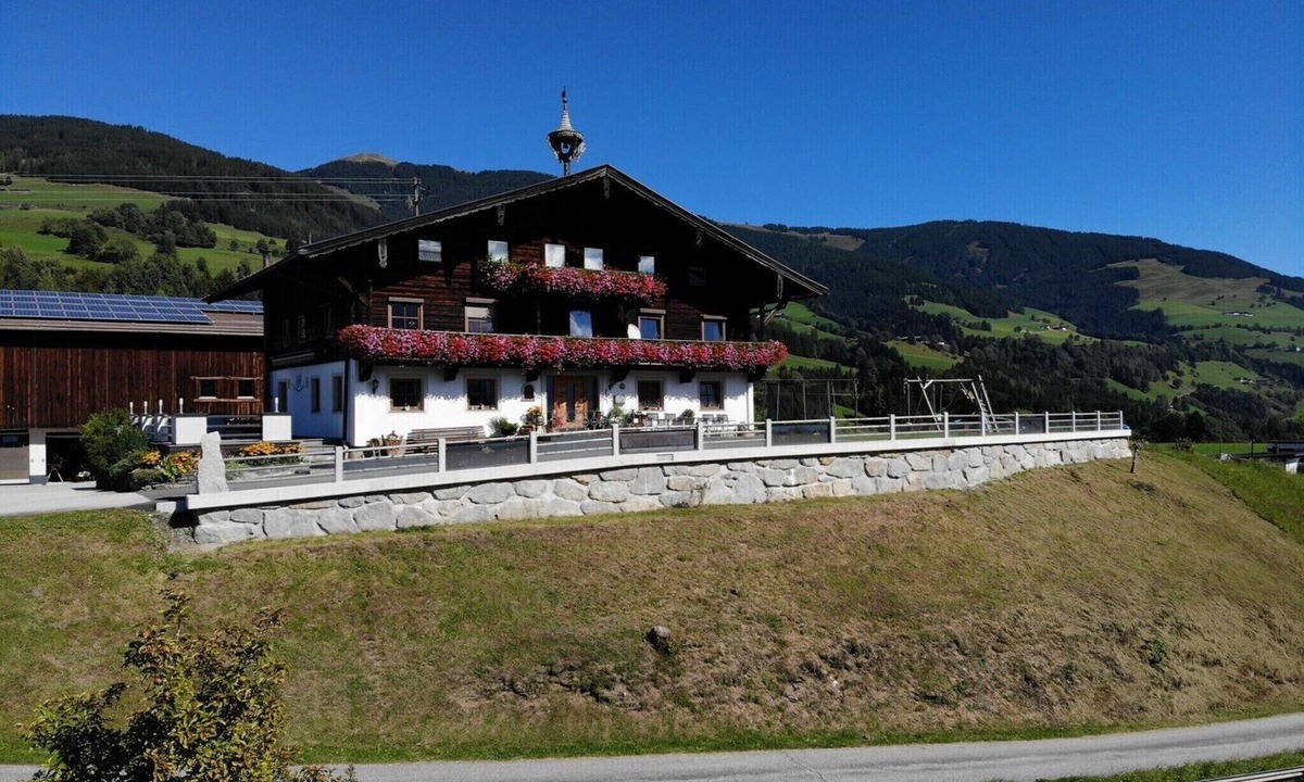 Mittersill Apartment | Ski Apartment with panoramic views