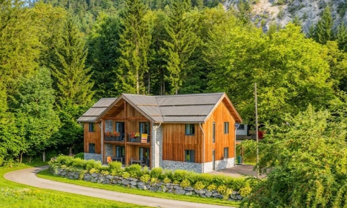 Lake Pressegger Apartment | Spacious apartment in the Alps close to a lake
