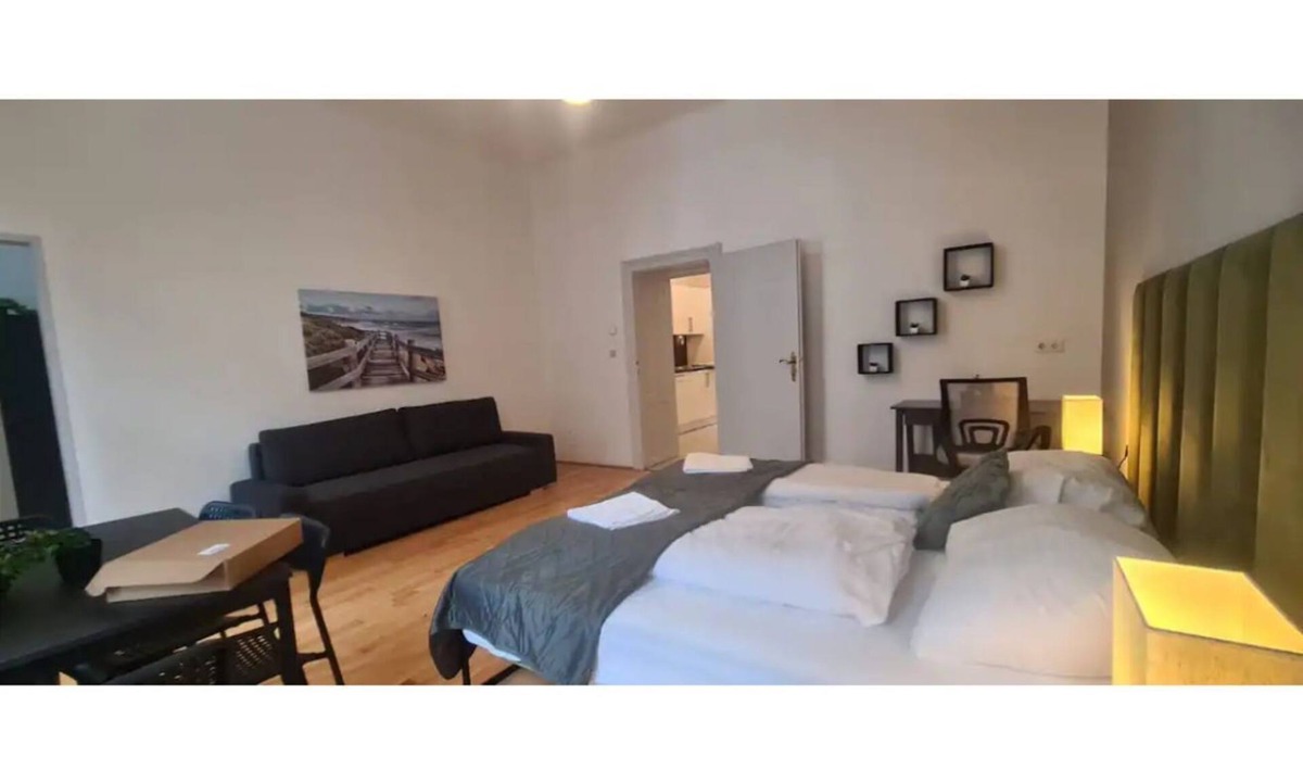 Neulerchenfeld Apartment | Stadthalle Oasis: Stylish 3BR Apartment in Vienna