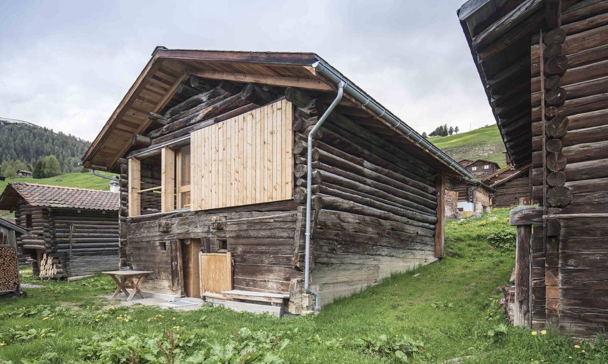 Mutten Ski Chalet | Stylish architect’s hut at the ski lift