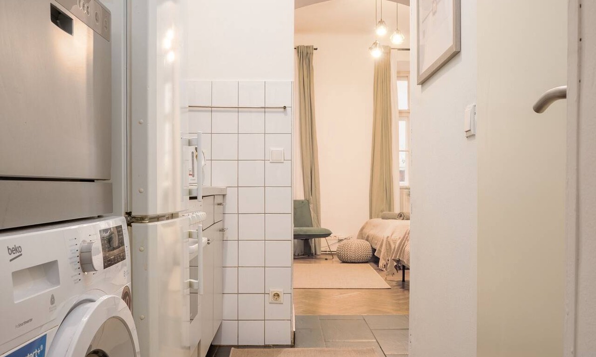 Stuwerviertel Apartment | Stylishly renovated and 15 minutes from downtown, right on the Danube