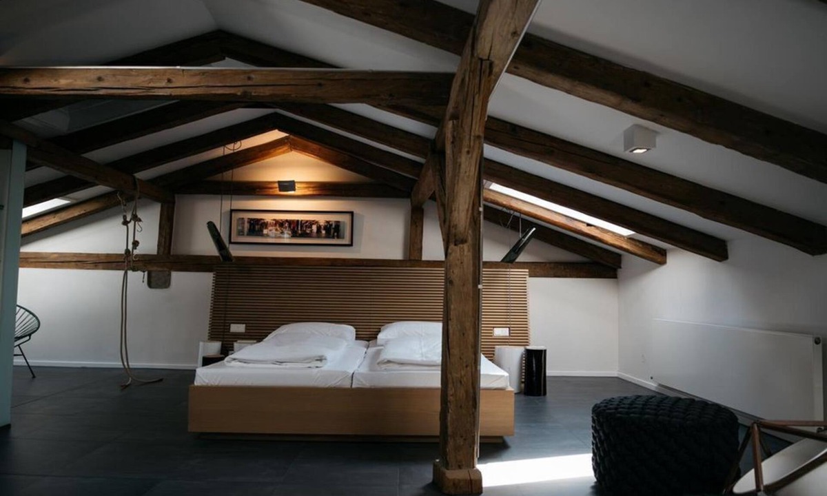 City Centre Salzburg House | Suite "Maisonette", breakfast, non-refundable rate - arthotel Blaue Gans